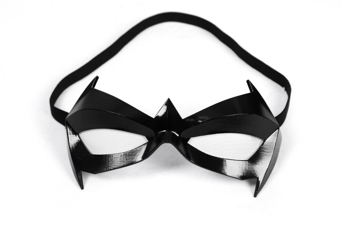 Batman: Son of The Demon Robin Damian Wayne Cosplay Costumes Halloween Suit with Cloak