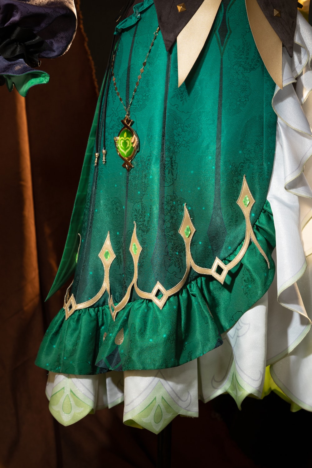 Genshin Impact Renowned Perfumer Emilie Cosplay Costumes